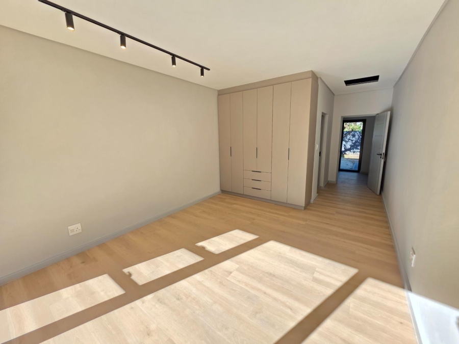 6 Bedroom Property for Sale in Die Boord Western Cape